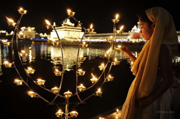 Diwali - ινδική Γιορτή των Φώτων
