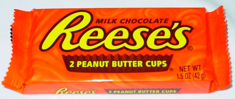[800px-Reeses_Peanut_Butter_Cups.jpg]