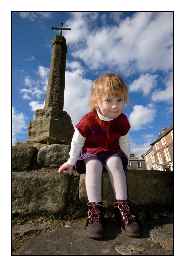 [070+Jessica+at+Middleham.jpg]