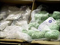 cops & customs agents caught smuggling drugs