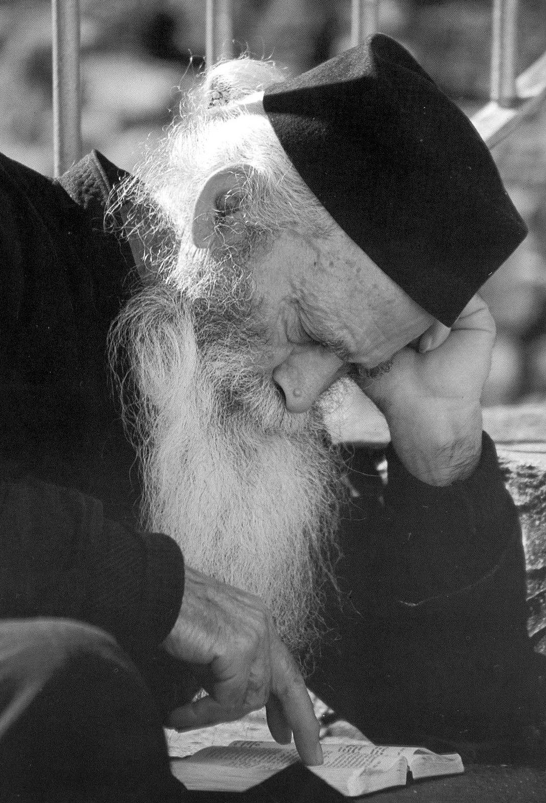 [ΑΓΙΟΡΕΙΤΗΣ+ΜΟΝΑΧΟΣ+1.jpg]