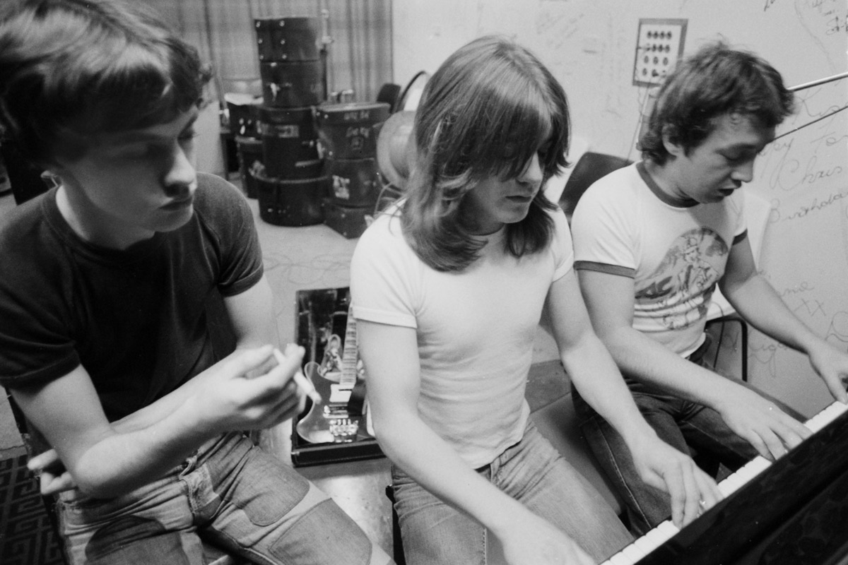 Blog Of The Rock: Serie Fotos históricas AC/DC 1970