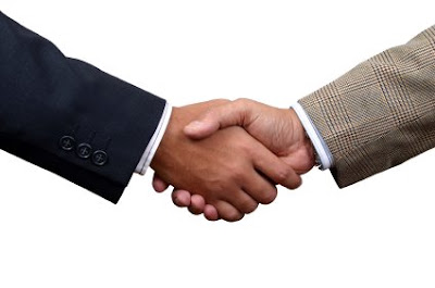 stretta-di-mano.jpg