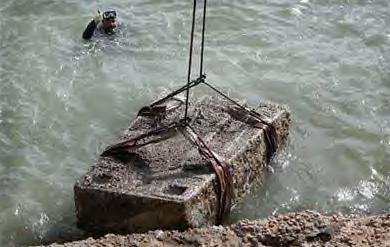 [Monument+lifted+from+Cleopatra's+underwater+city.jpg]
