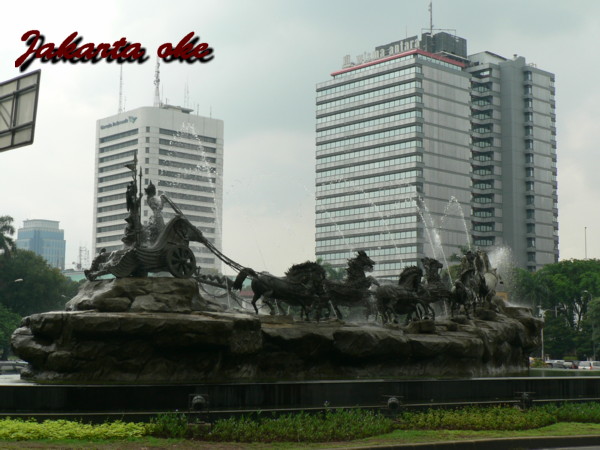 [Patung+Arjuna.JPG]