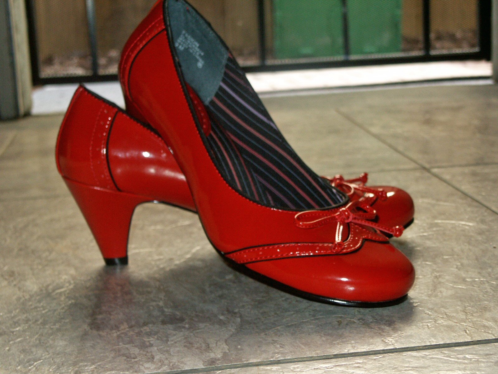 [Red+01.JPG]