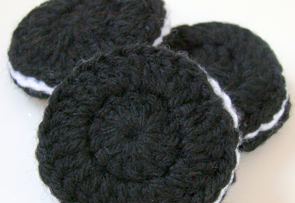 [Oreo+Style+Cookie+3.JPG]