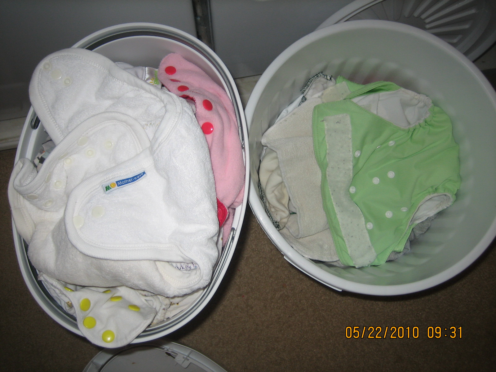 Washing Cloth Diapers - Mama to 6 Blessings