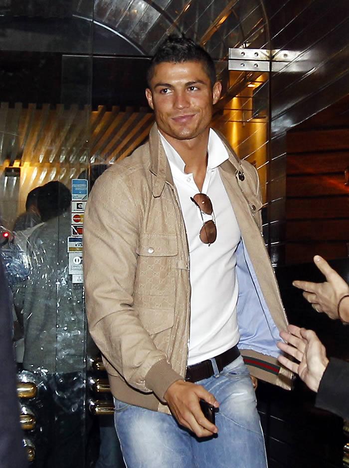 Football Bebe: Cristiano Ronaldo @ Real Madrid Team Lunch