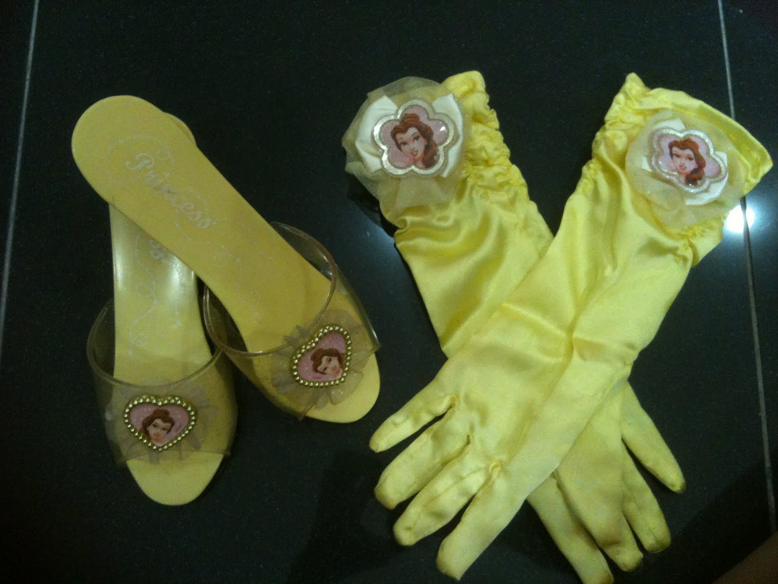 Little BB Shop U002 Disney Princess Belle Gloves and Heels