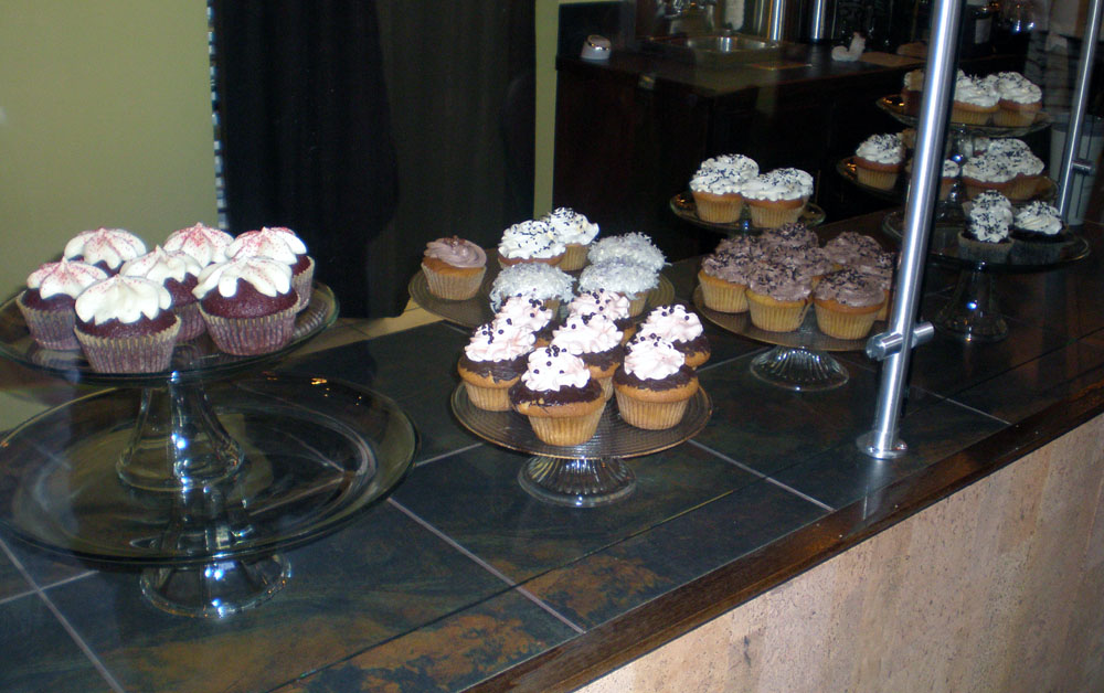 [Yellow+Leaf+Cupcakes+003.jpg]