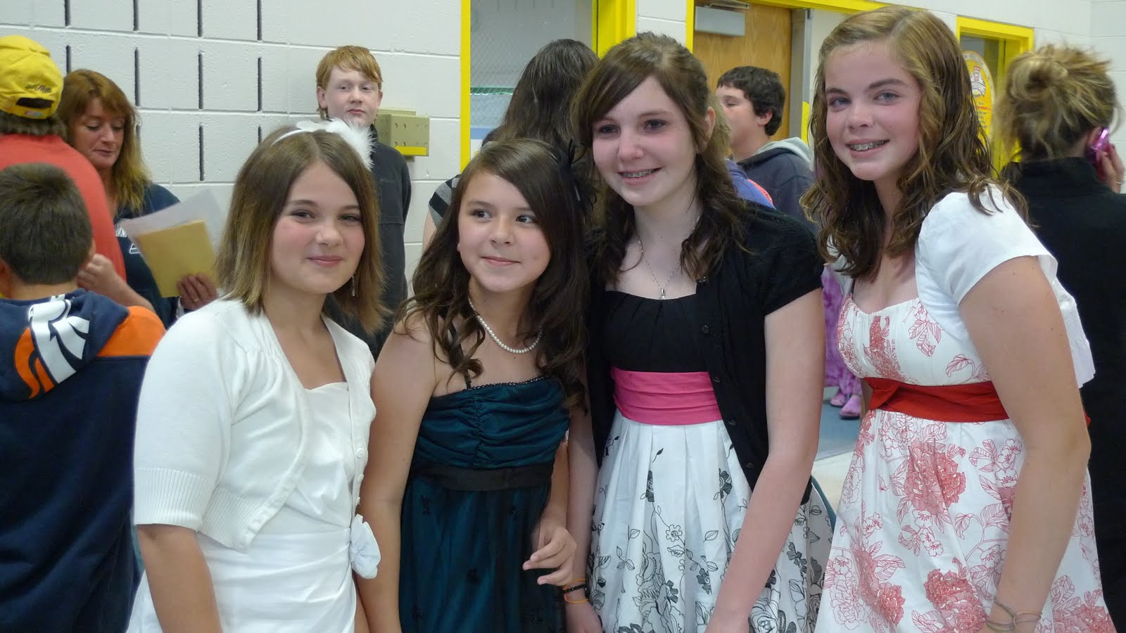 The Rigtrups: 6th Grade Graduation 8A5.