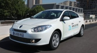 Renault Fluence ZE front view