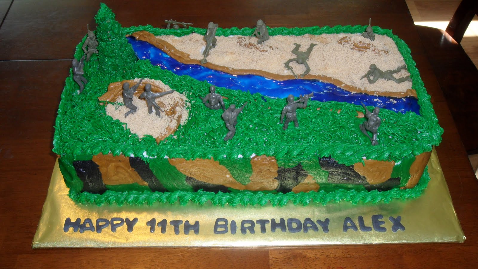 Three Sweet Cakes Army Battle Scene Cake