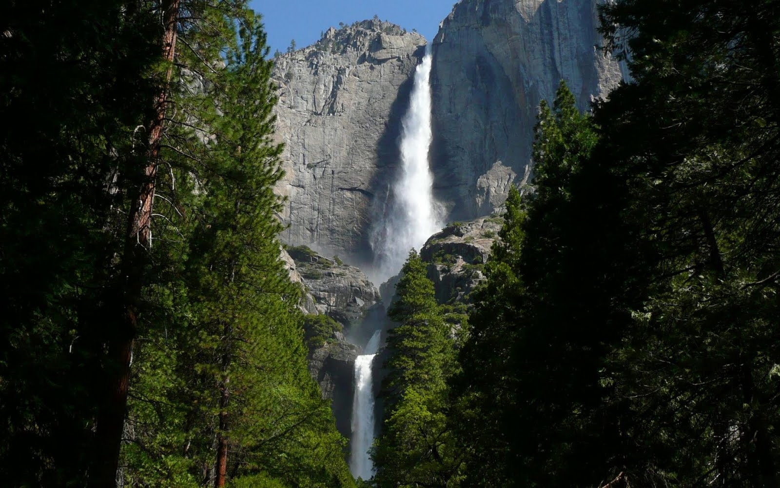 http://4.bp.blogspot.com/_HzAThb2RgMc/TLydLksfnJI/AAAAAAAABzk/en8YH6oTaKA/s1600/Yosemite_Falls_1680%2Bx%2B1050%2Bwidescreen.jpg