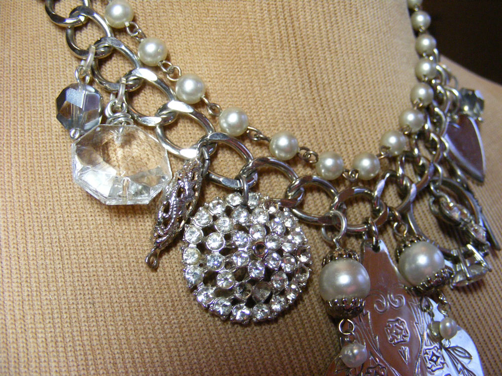 Yesterday's Trash: Mixing It Up With Mixed Media Jewelry...