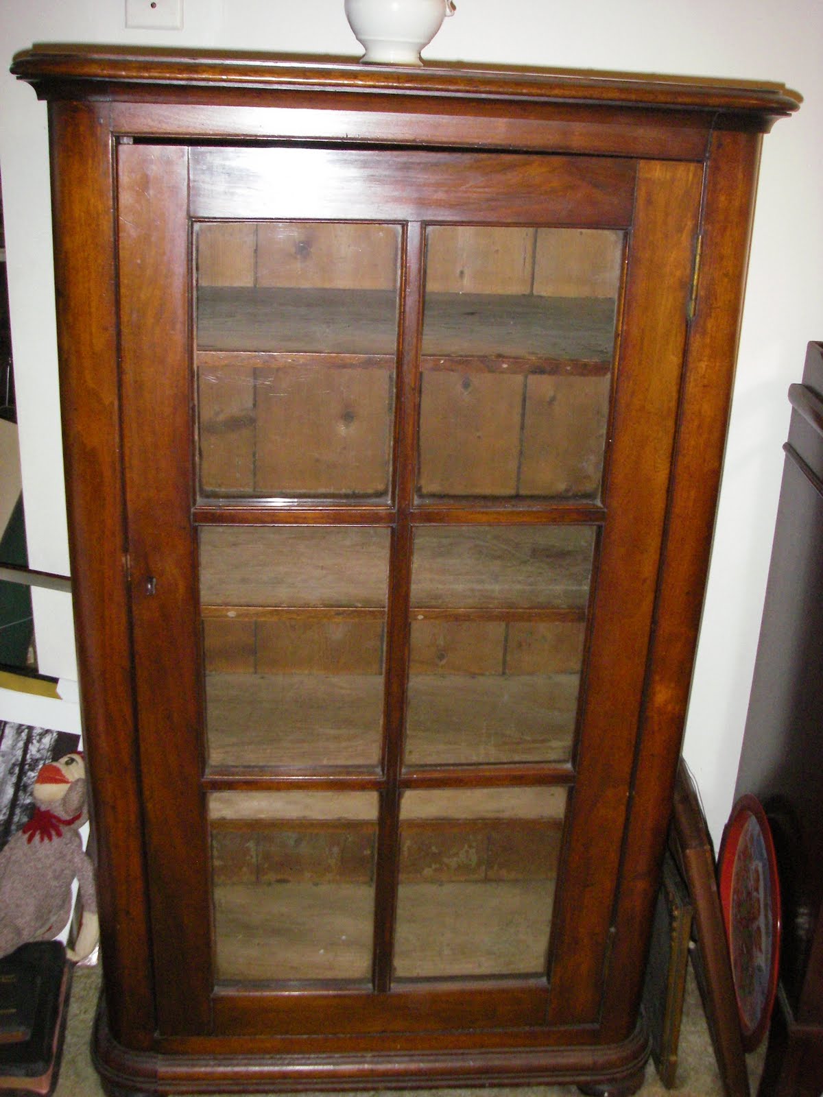 Yard Sale/Furniture/Estate Sale Small curio china antique