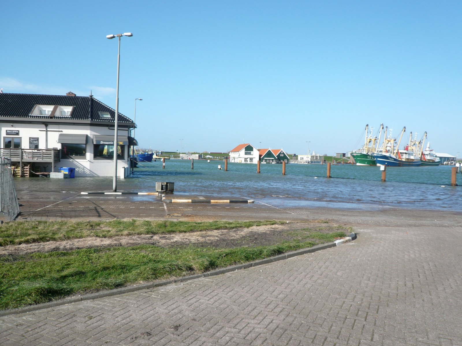 [P1000675.JPG]