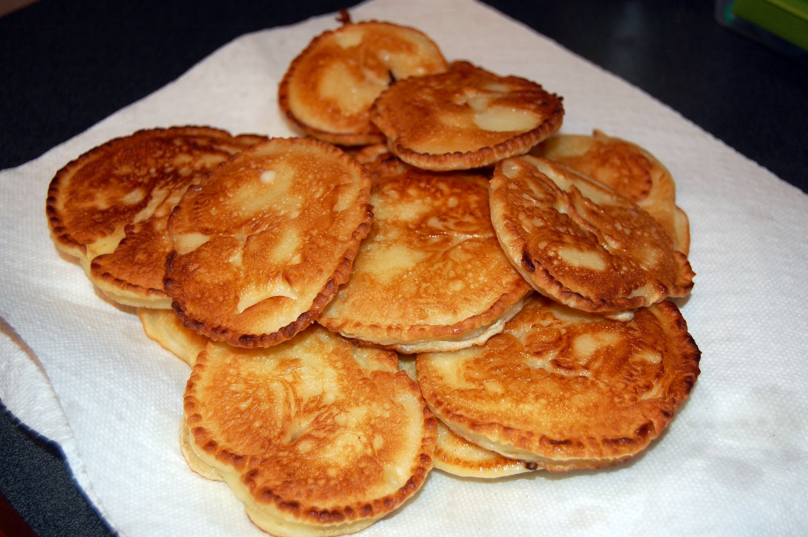 Inside the Bento Placki z jablkami (Polish Apple Pancakes)