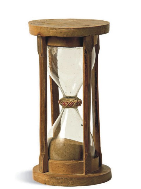 Песочные часы на 8 часов. Декоративные песочные часы. Светильник песочные часы на стену. Песочные часы для чая. Масляные песочные часы.