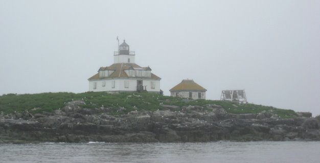 [Egg+Island+lighthouse_1_1.jpg]