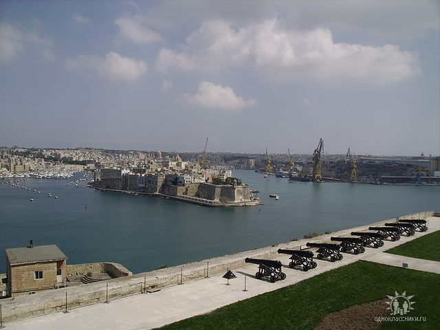 The port  of Valetta