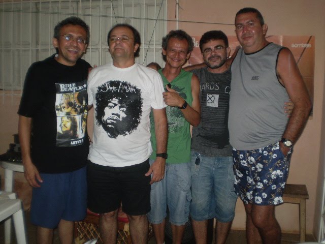 [Foto+6+-+Amigos+daqui+e+da+capital.JPG]