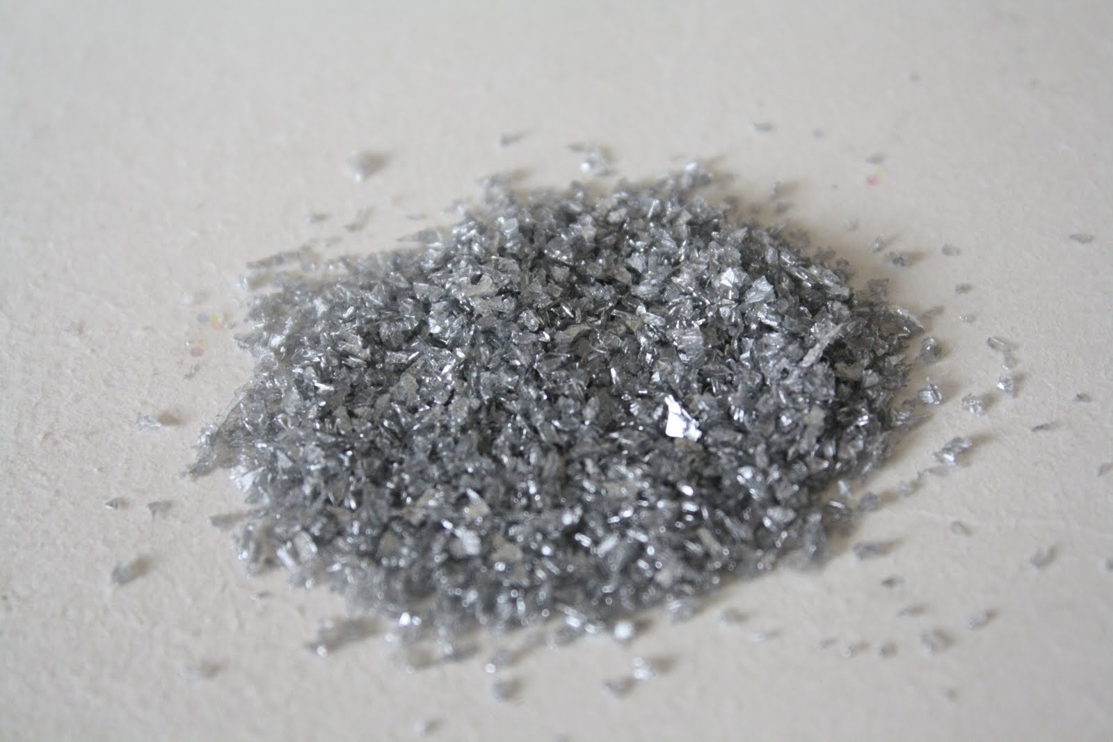 Swirlydoos Scrapbook Kit Club Dyeing Diamond Dust Tutorial