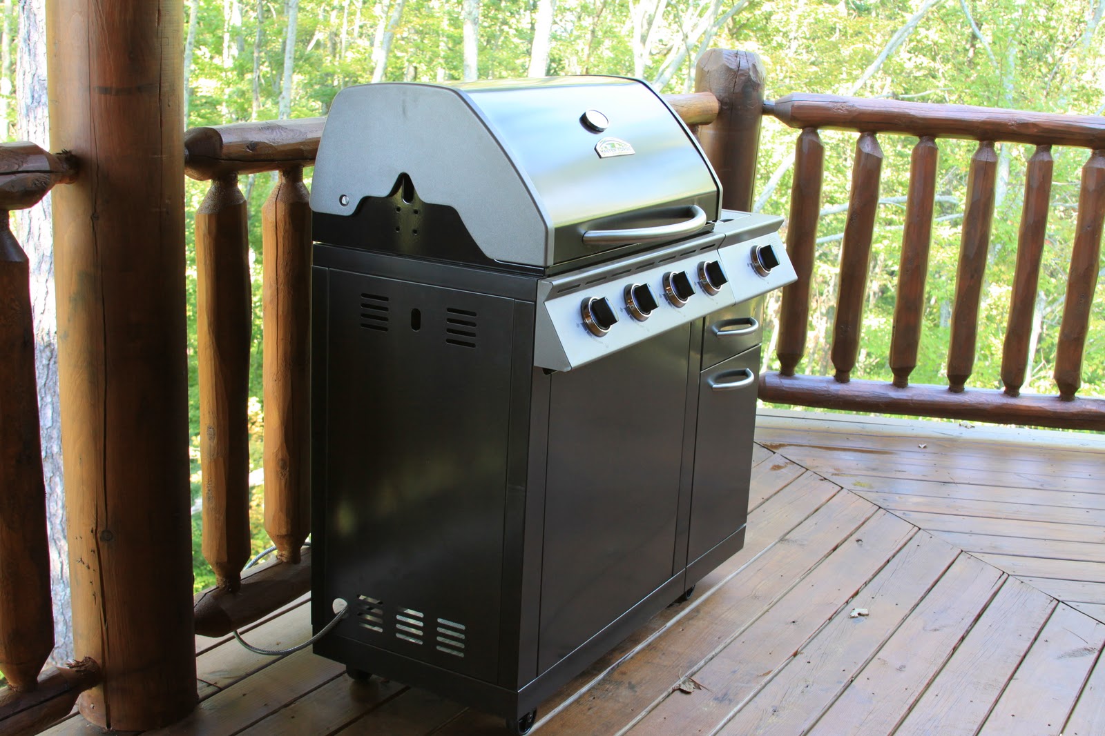 Lightning Bug Lodge Smoky Mountain Cabin Grilling in the Smokies