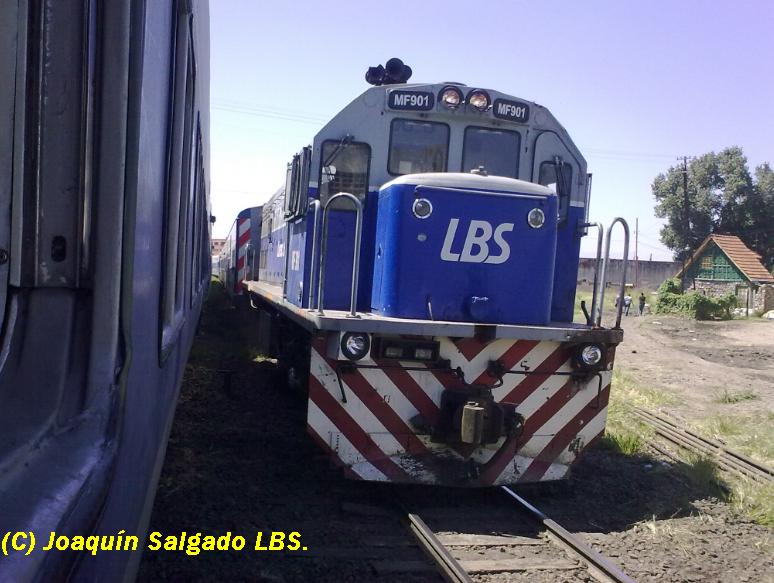 [MF+901+POR+EL+KM+1+8.JPG]