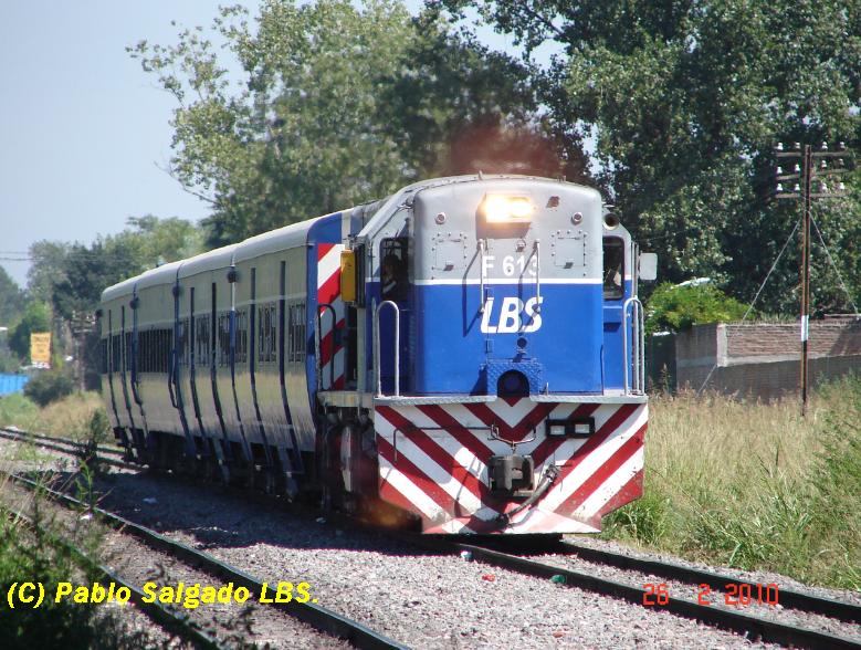 [F+613+LLEGANDO+A+MENDEVILLE+22.JPG]