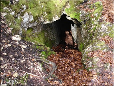 Salimos por una de las entradas secundarias de esta cueva