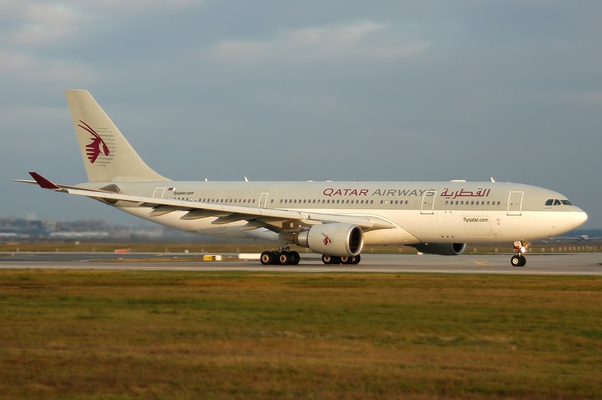 [A330-203_Qatar_Airways_A7-ACD_FRA_Dec_22_2006a.jpg]
