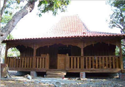 Download this Rumah Adat Tradisional Joglo picture