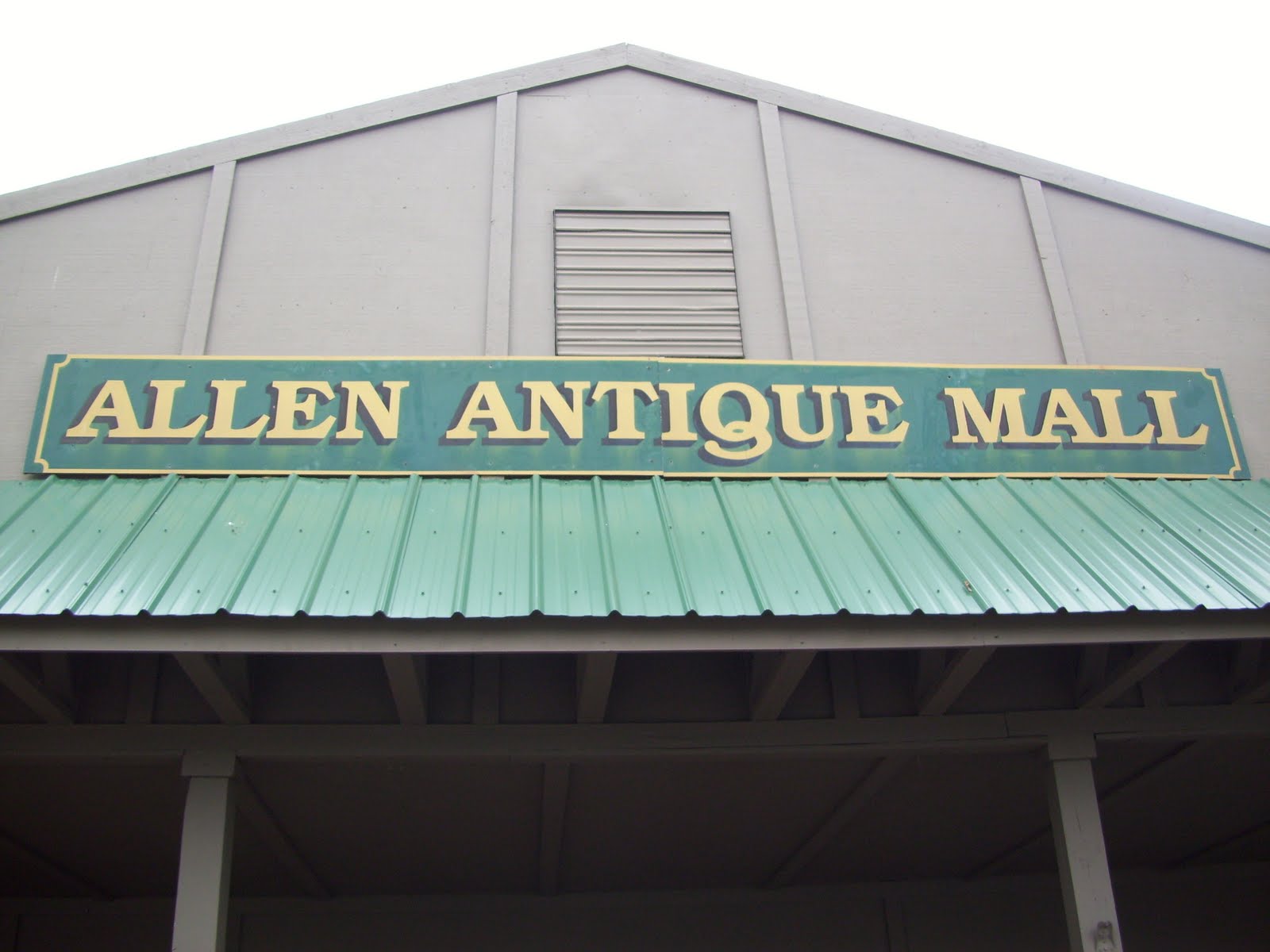 Bargain Hunting Treasure Seeker: Antiquing in Allen, Michigan...