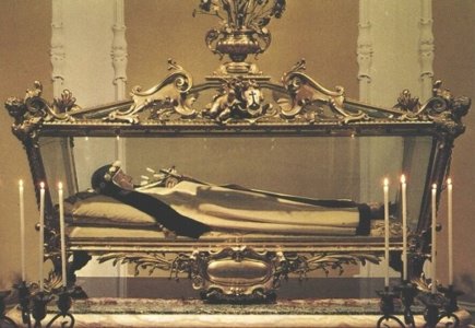 Astonishing Facts: 10 The bodies of the Saints that do not decompose ...