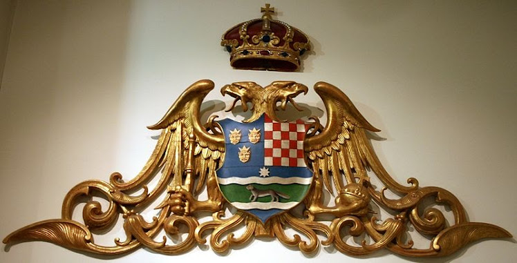 ESCUDO DE CROACIA EN EL MUSEO DE ZAGREB