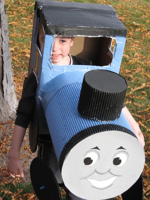 [Thomas+Close+Up+Front+View.JPG]