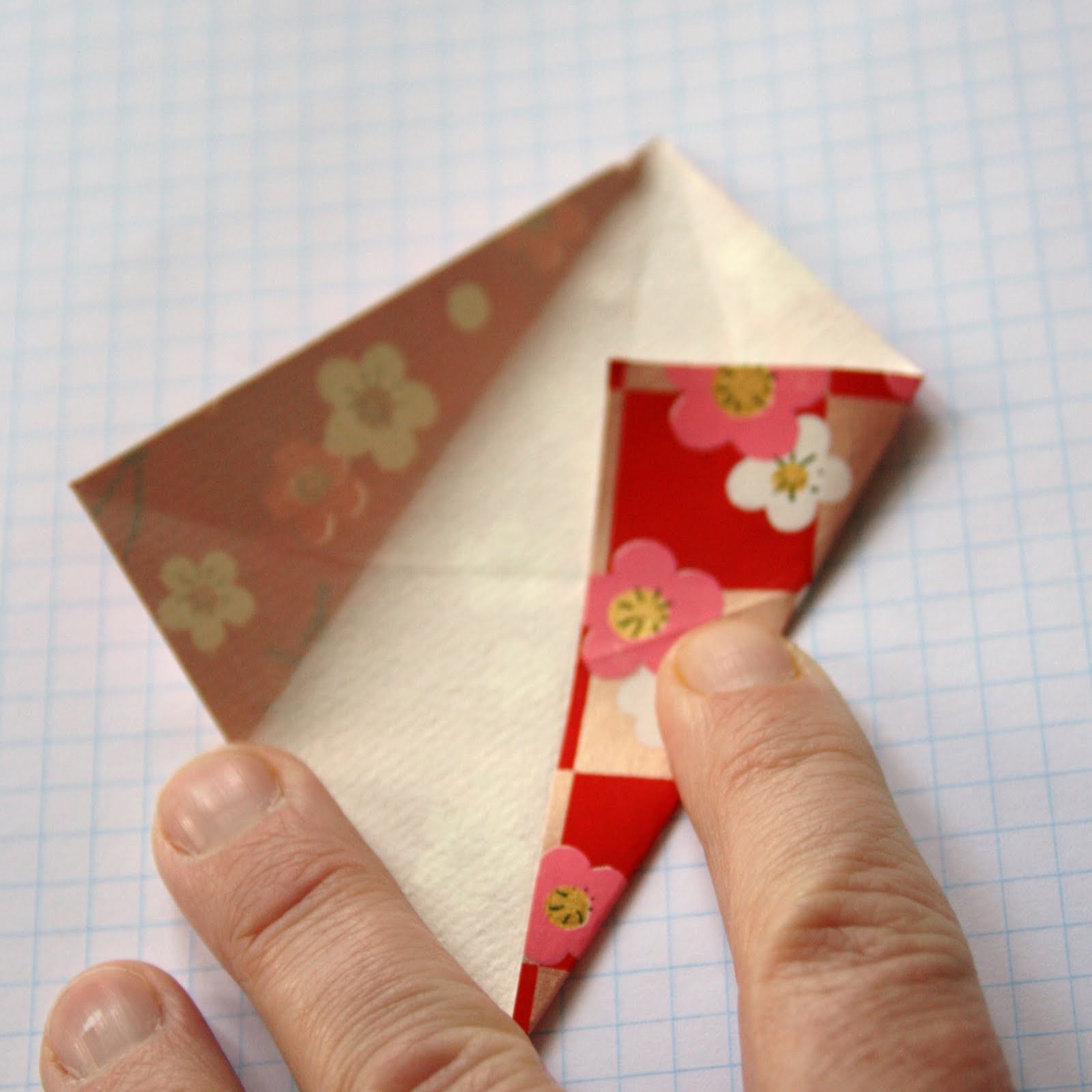 vervlogendagentutorials: Origami Valentine Garland Tutorial