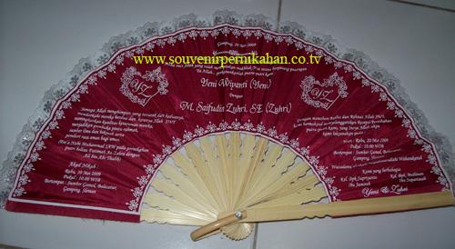 souvenir undangan kipas