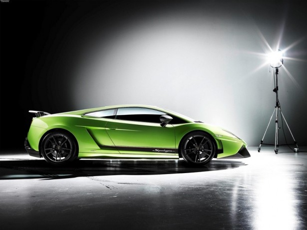 [2011-Lamborghini-Gallardo-LP+570-4-Superleggera-Side-View.jpg]