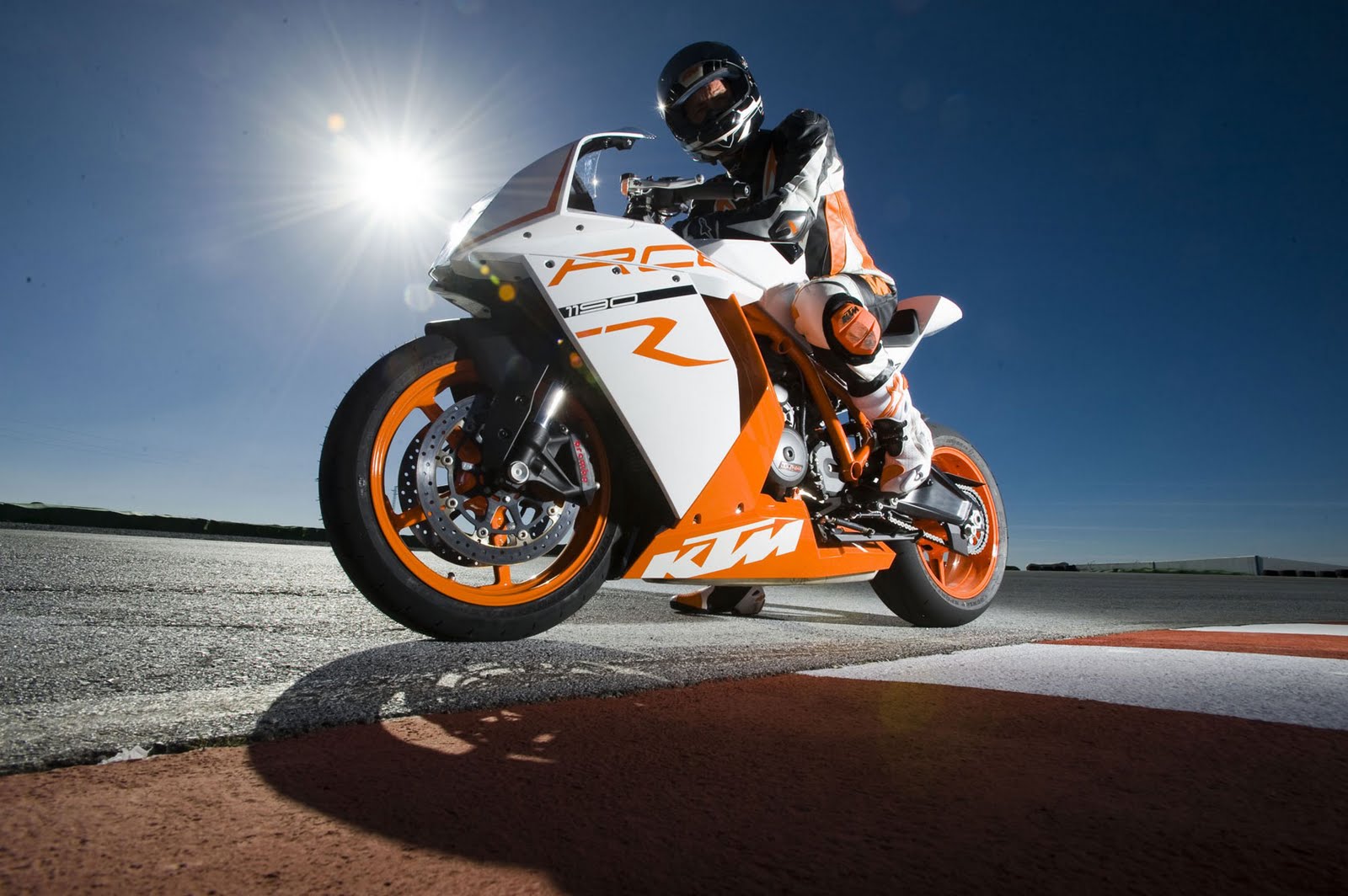 Motorcycles Parts Modify: 2011 KTM 1190 RC8R Photo Gallery