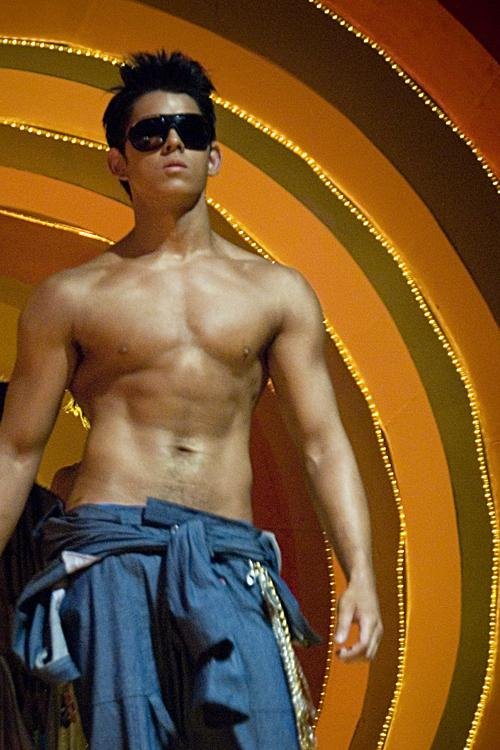 [richard+gutierrez+0.bmp]