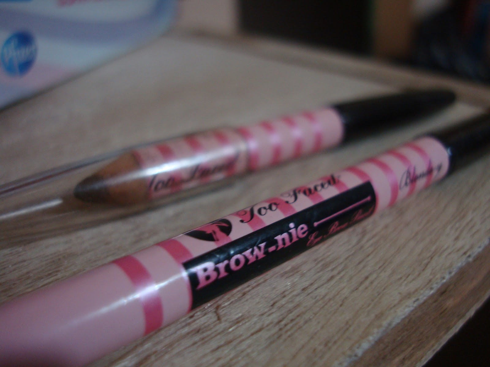 HOTNEONPINKLIPS: TOO FACED brow-nie eyebrow pencil in Blonde-y