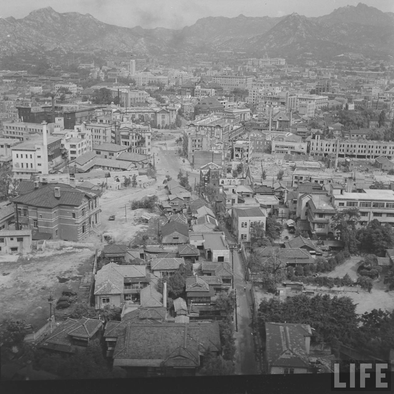 Seoul in 1951 during the Korean War vs. Seoul today | Places then and Now
