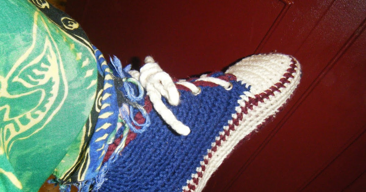 Pacy Crochets: Crocheted Sneaker Slippers - A Must For All The Guys On ...