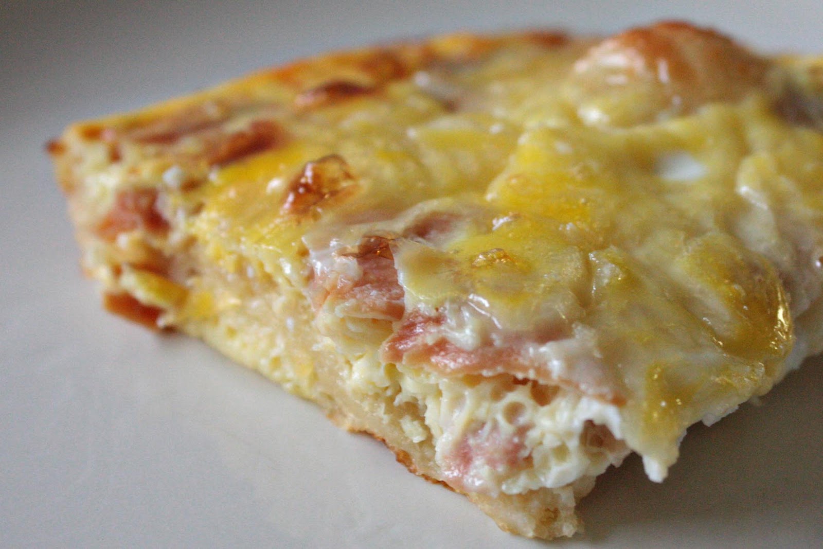 Momma Hen's Kitchen: Bacon, Egg, and Cheese Breakfast Casserole