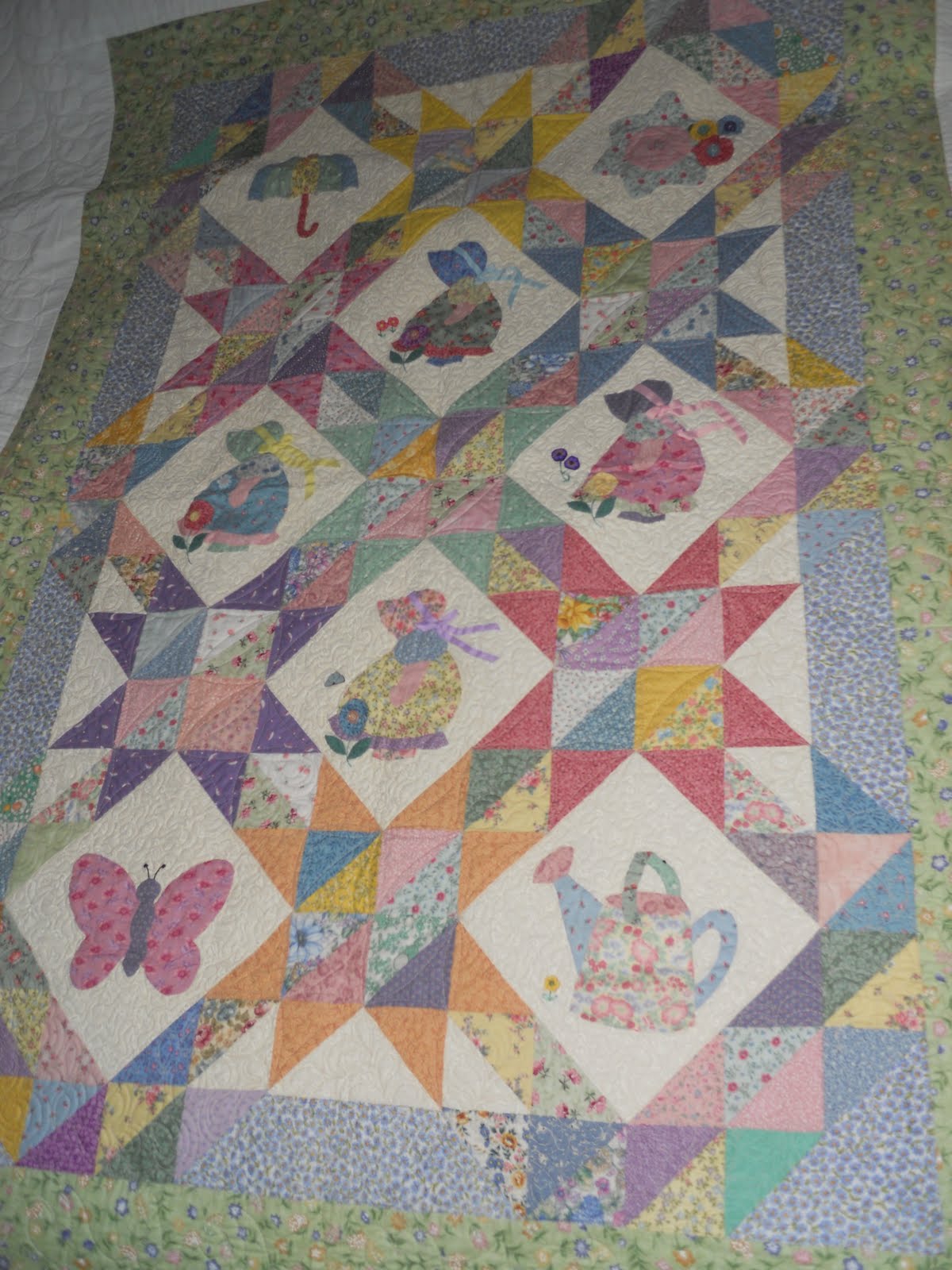 my-mom-quilted-this-sunbonnet-sue-quilt