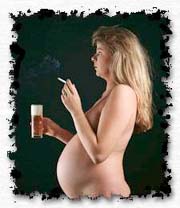 [Embarazada+bebiendo.jpg]