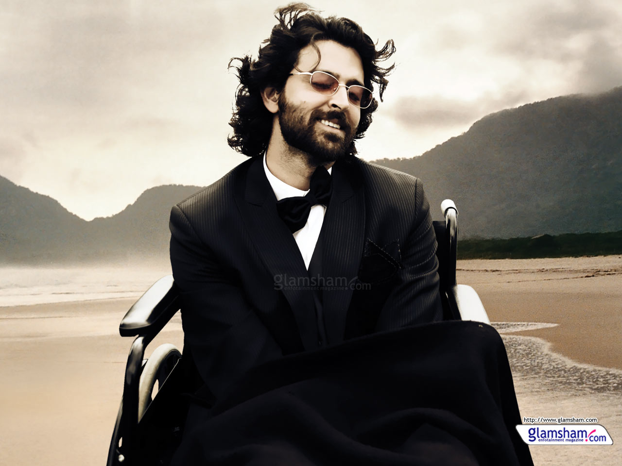 Wallpaper World: Aishwarya Rai & Hrithik Roshan next movie 'Guzaarish